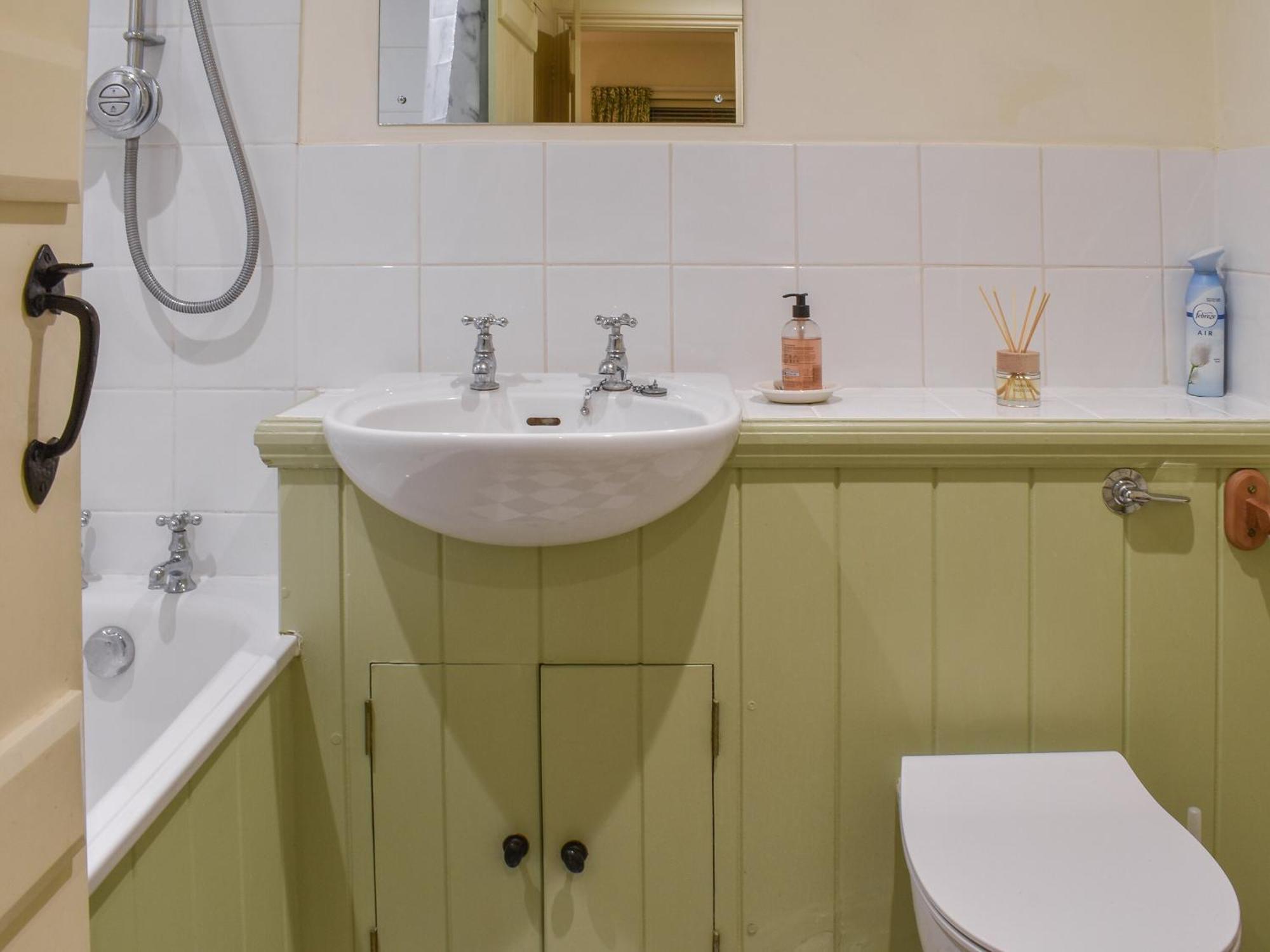 Honeysuckle Cottage North Mundham 外观 照片