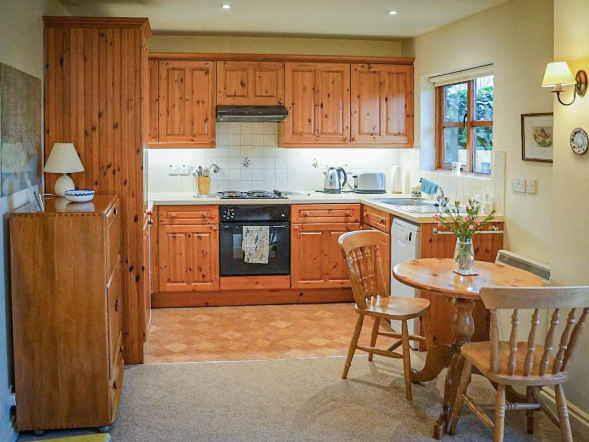 Honeysuckle Cottage North Mundham 外观 照片